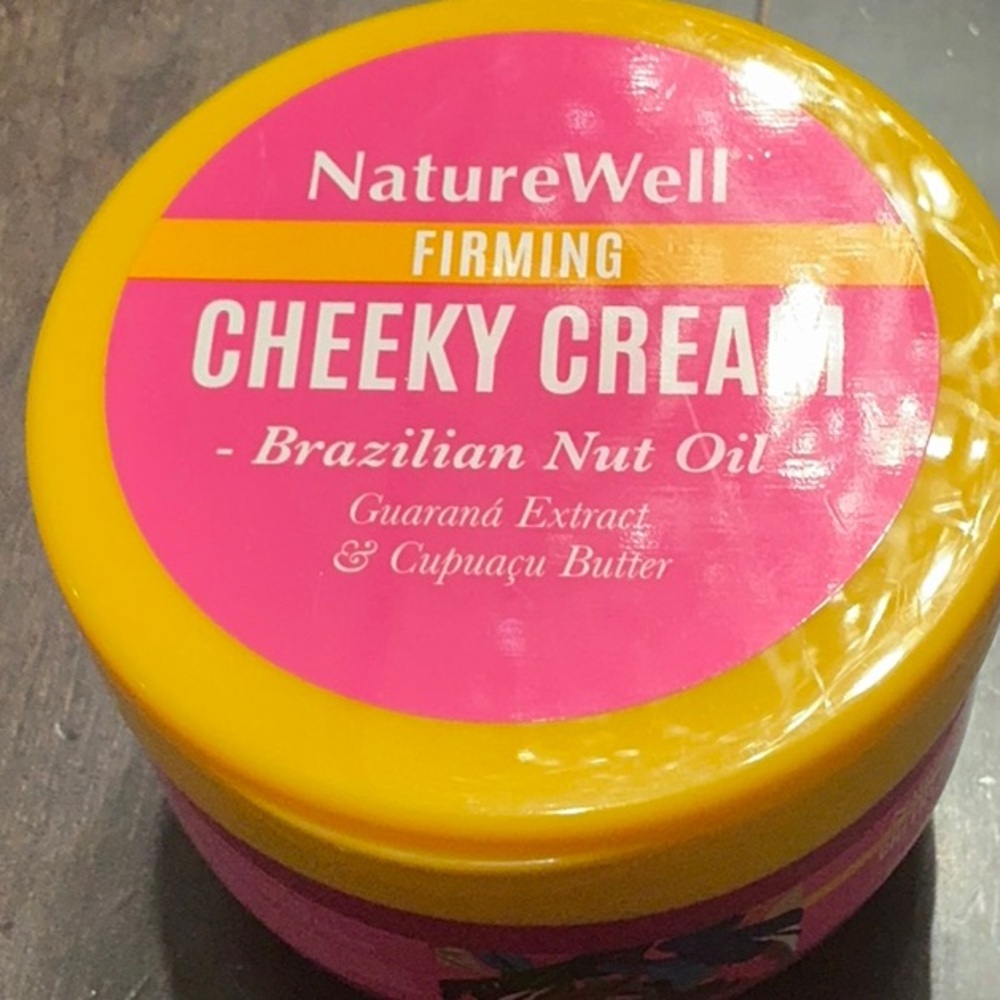 New Nature well firming Brazilian cheeky cream